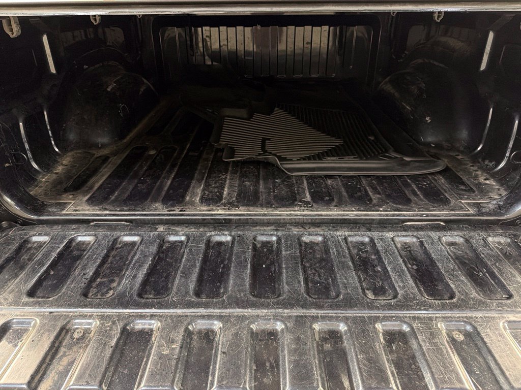 Used 2019 RAM 1500 Laramie w/ Sport Appearance Package AWD/4WD image 35