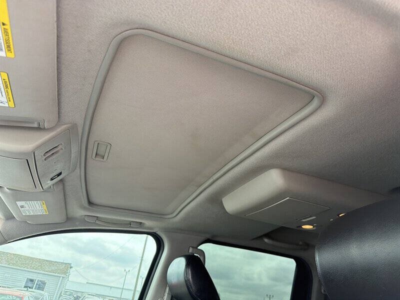 Used 2013 Nissan Titan S AWD/4WD image 11