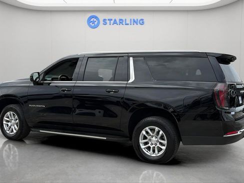 Certified 2025 Chevrolet Suburban LS RWD image 5