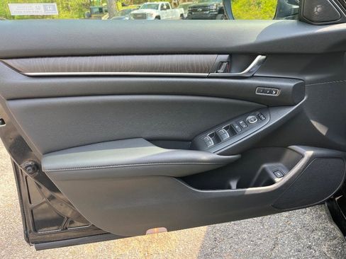 Used 2021 Honda Accord EX-L image 17