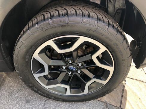 Used 2017 Subaru Crosstrek 2.0i Premium image 9