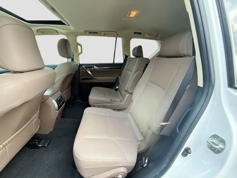 Used 2023 Lexus GX 460 Premium image 22