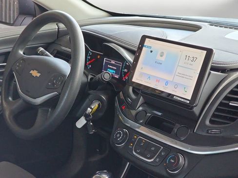 Used 2017 Chevrolet Impala LS image 17