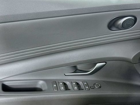 Used 2023 Hyundai Elantra SEL w/ Convenience Package FWD image 13