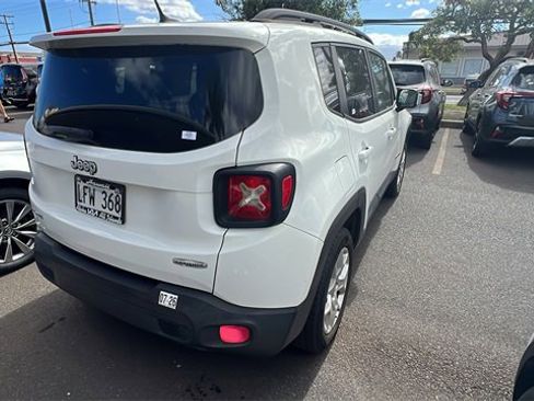 Used 2015 Jeep Renegade Latitude image 5