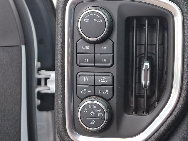 Used 2021 Chevrolet Silverado 2500 LTZ w/ LTZ Convenience Package AWD/4WD image 9