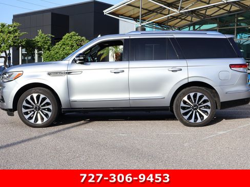 Used 2024 Lincoln Navigator Reserve AWD/4WD image 6