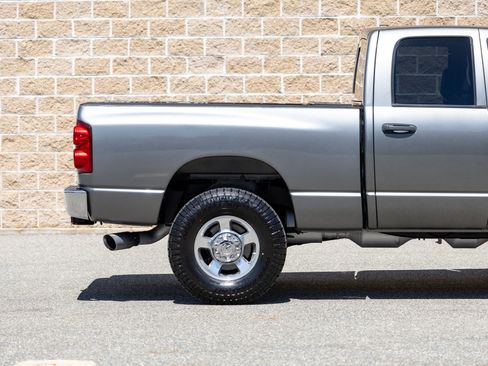 Used 2008 Dodge Ram 2500 Truck SLT w/ Popular Equipment Group AWD/4WD image 17