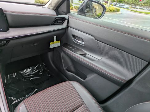 Used 2026 Nissan Kicks SR w/ Cold Weather Package AWD/4WD image 15