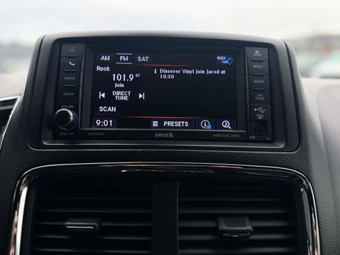 Used 2019 Dodge Grand Caravan GT image 21