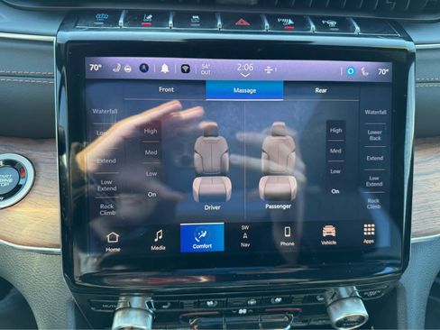 Used 2023 Jeep Grand Cherokee Summit w/ Luxury Tech Group V image 21