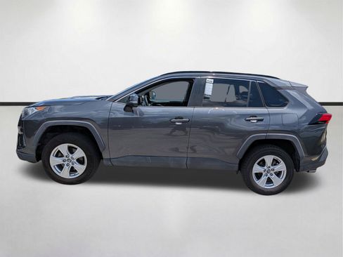 Used 2019 Toyota RAV4 XLE FWD image 7