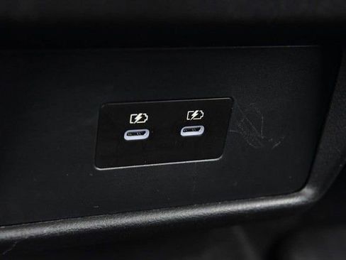 Certified 2025 Nissan Rogue SV image 23