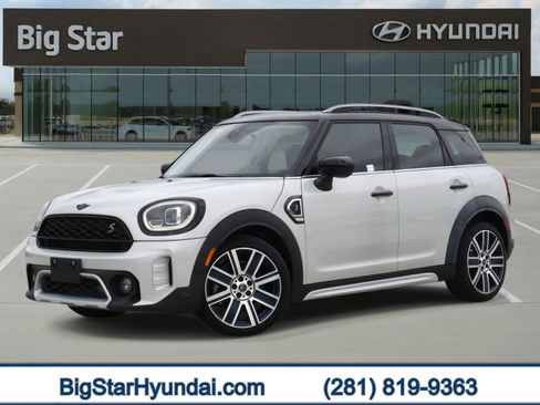 Used 2022 MINI Cooper Countryman S FWD image 1