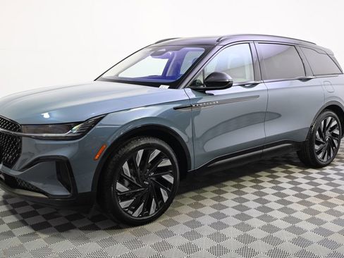 New 2026 Lincoln Nautilus Reserve w/ Jet Appearance Package image 2