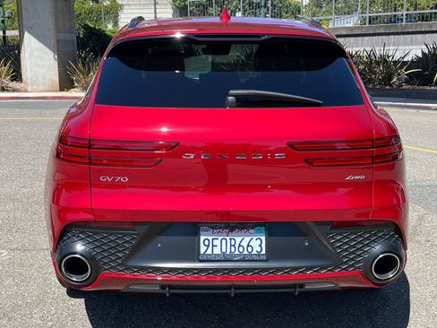 Used 2023 Genesis GV70 2.5T w/ Sport Prestige Package AWD/4WD image 5