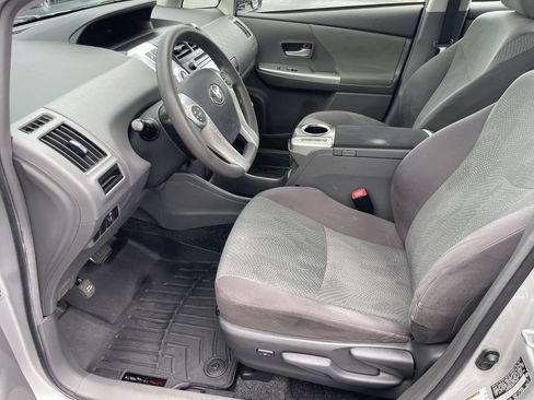 Used 2012 Toyota Prius V Two FWD image 10