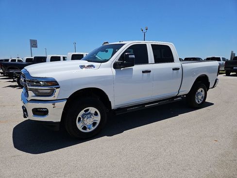 New 2026 RAM 2500 Tradesman AWD/4WD image 2
