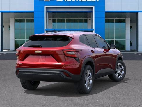 New 2026 Chevrolet Trax LS image 4