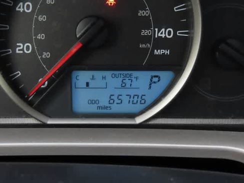 Used 2013 Toyota RAV4 XLE AWD/4WD image 25