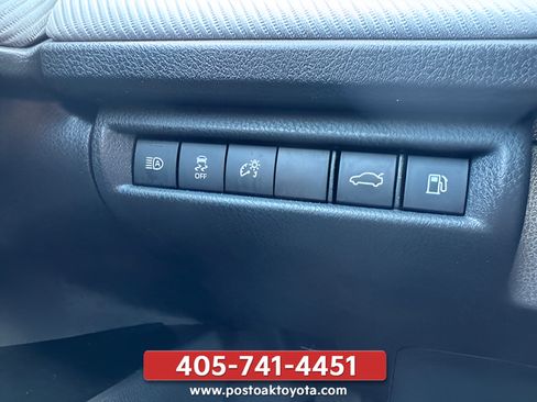 Used 2025 Toyota Camry SE FWD image 33
