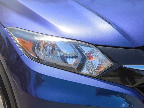 Used 2016 Honda HR-V EX image 9