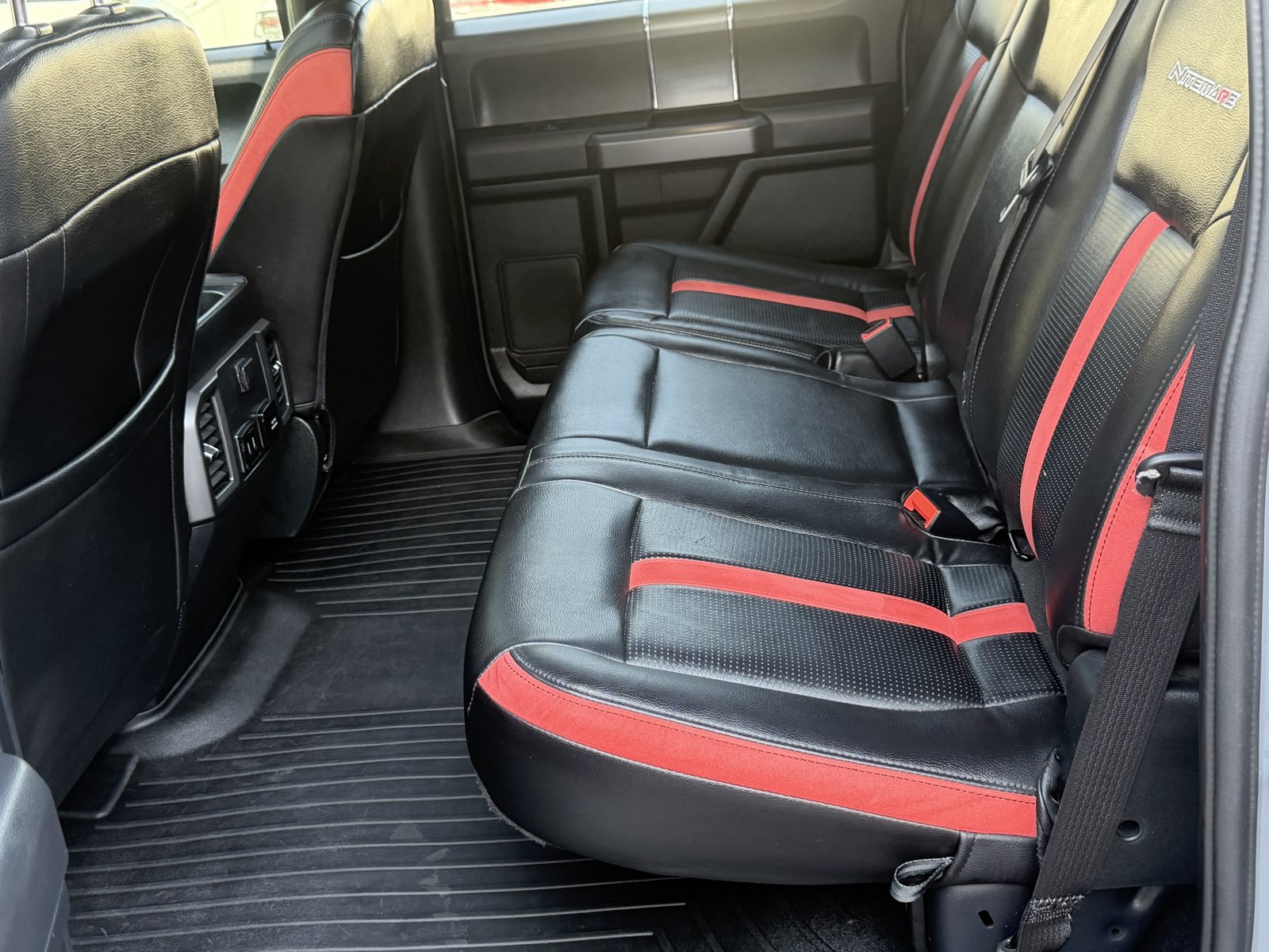 Used 2019 Ford F150 XLT w/ Equipment Group 302A Luxury AWD/4WD image 27