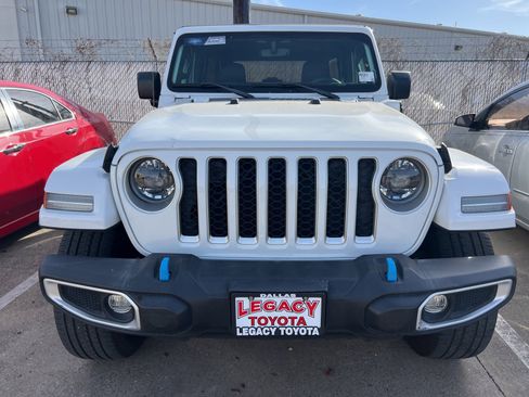 Used 2023 Jeep Wrangler Unlimited Sahara image 2