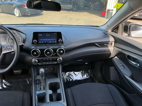 Used 2022 Nissan Sentra S image 15