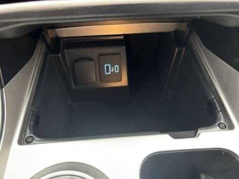 Used 2022 Ford Explorer Platinum w/ Equipment Group 601A image 31