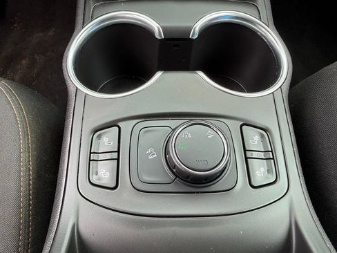 Used 2018 GMC Terrain SLE w/ Driver Convenience Package AWD/4WD image 18