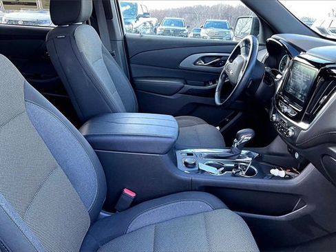 Used 2023 Chevrolet Traverse LT image 10