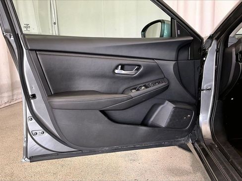 Used 2024 Nissan Sentra SV FWD image 21