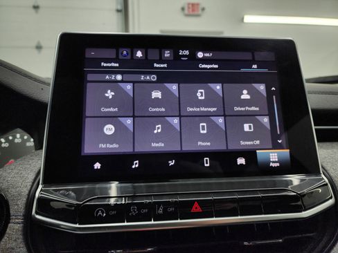 Used 2024 Jeep Compass Latitude image 50