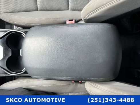 Used 2018 Hyundai Santa Fe SE w/ Cargo Package image 25