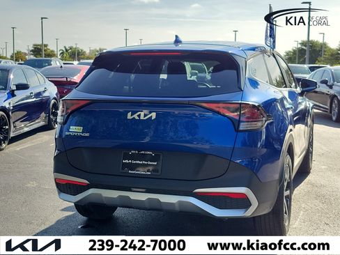Used 2025 Kia Sportage EX FWD image 5