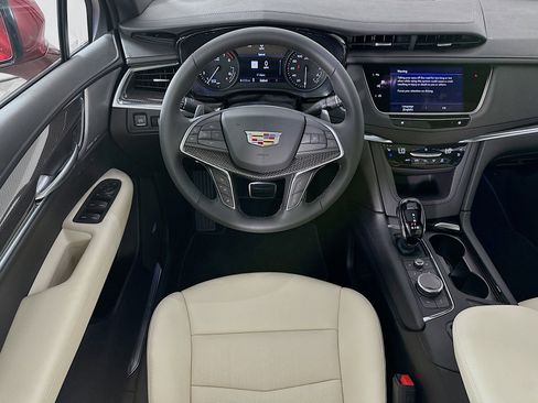 Used 2025 Cadillac XT5 Sportv w/ Technology Package image 24