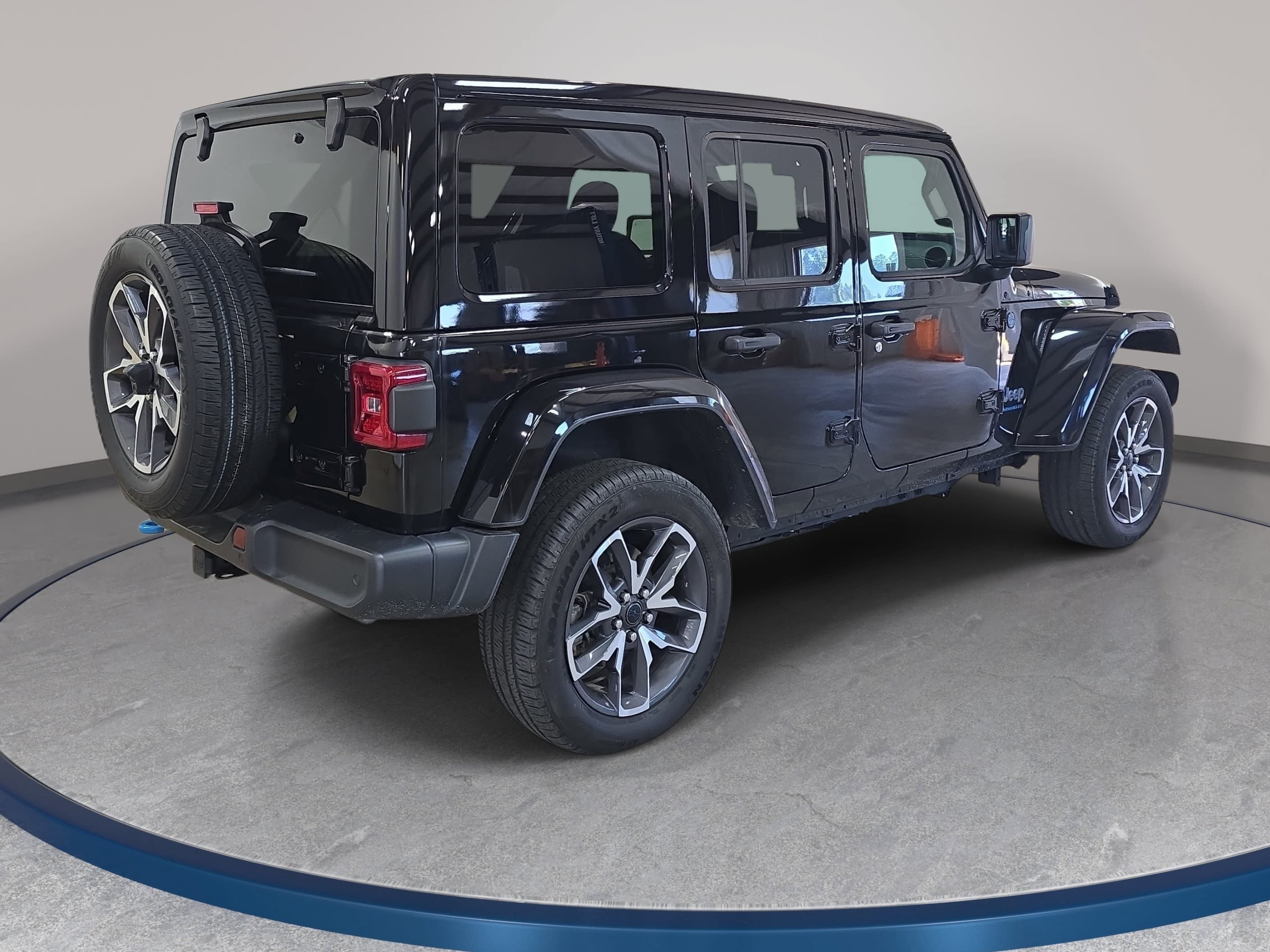 Used 2024 Jeep Wrangler Unlimited w/ Convenience Group AWD/4WD image 6