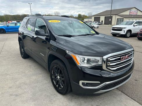 Used 2018 GMC Acadia SLT w/ LPO, Floor Liner Package FWD image 3