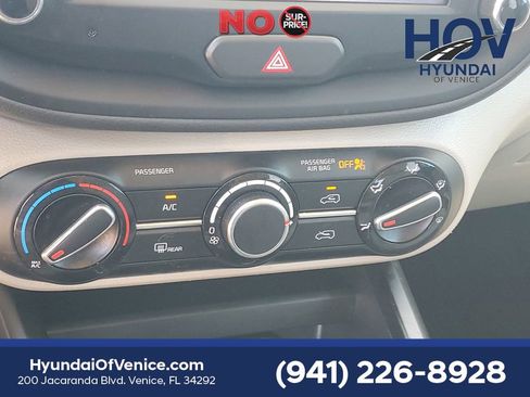 Used 2023 Kia Soul LX w/ LX Technology Package FWD image 28