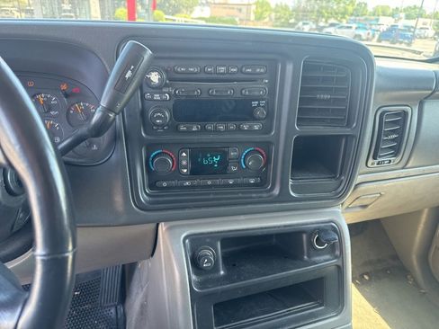 Used 2005 GMC Yukon XL SLT w/ SLT Preferred Equipment Group AWD/4WD image 20