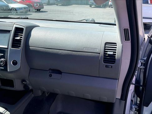 Used 2019 Nissan Frontier SV AWD/4WD image 15