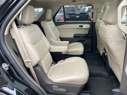 Used 2021 Ford Explorer Platinum w/ Equipment Group 601A image 42