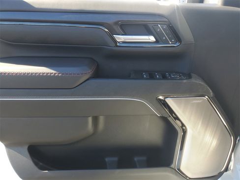 New 2026 GMC Sierra 2500 AT4X image 10