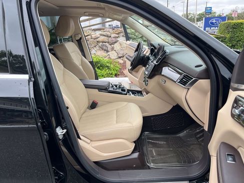 Used 2016 Mercedes-Benz GLE 350 w/ Premium Package image 10