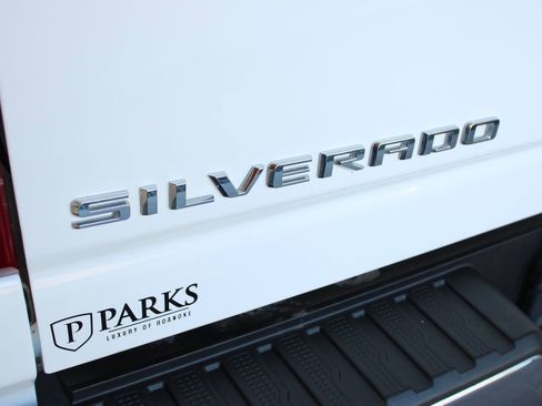 Used 2024 Chevrolet Silverado 2500 LT image 36