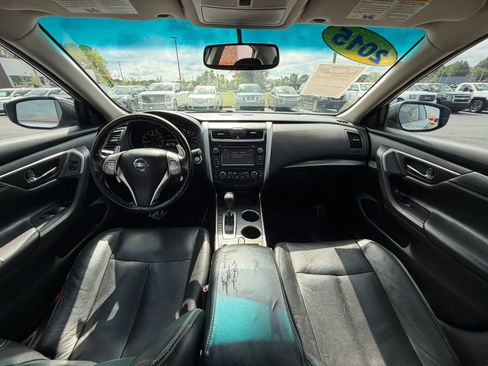 Used 2015 Nissan Altima 3.5 SL FWD image 16