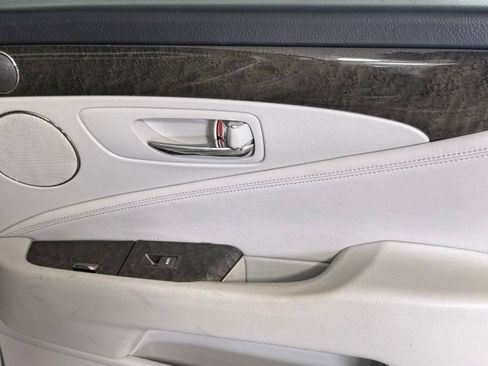 Used 2012 Lexus LS 460 w/ Luxury Value Edition RWD image 28