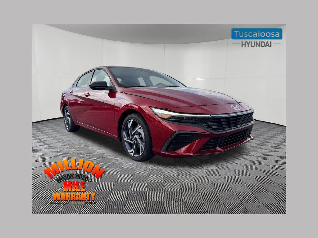 Used 2025 Hyundai Elantra Sport FWD image 1