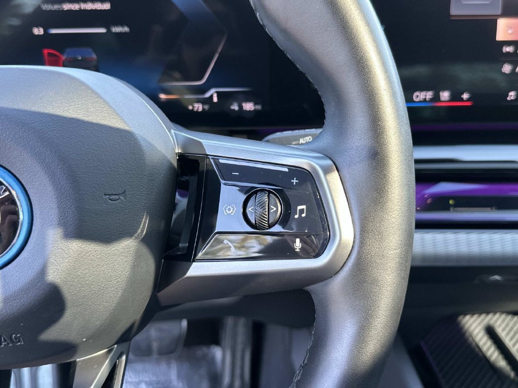 Used 2024 BMW i5 eDrive40i w/ M Sport Package RWD image 32